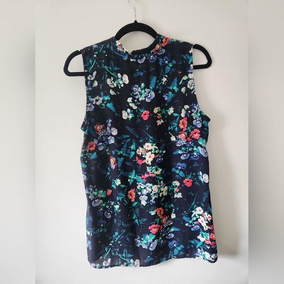 Flower blouse - Picture 3 of 3